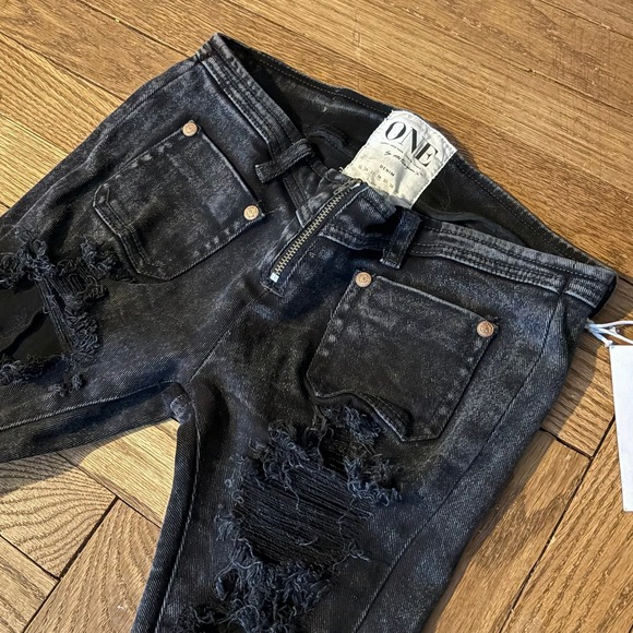 One Teaspoon Distressed Flare Jeans 26 Black Gray Raw Hem Y2K Bohemian Grunge - Picture 2 of 5